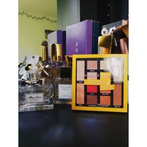 2 L'OREAL Eyeshadow Palettes